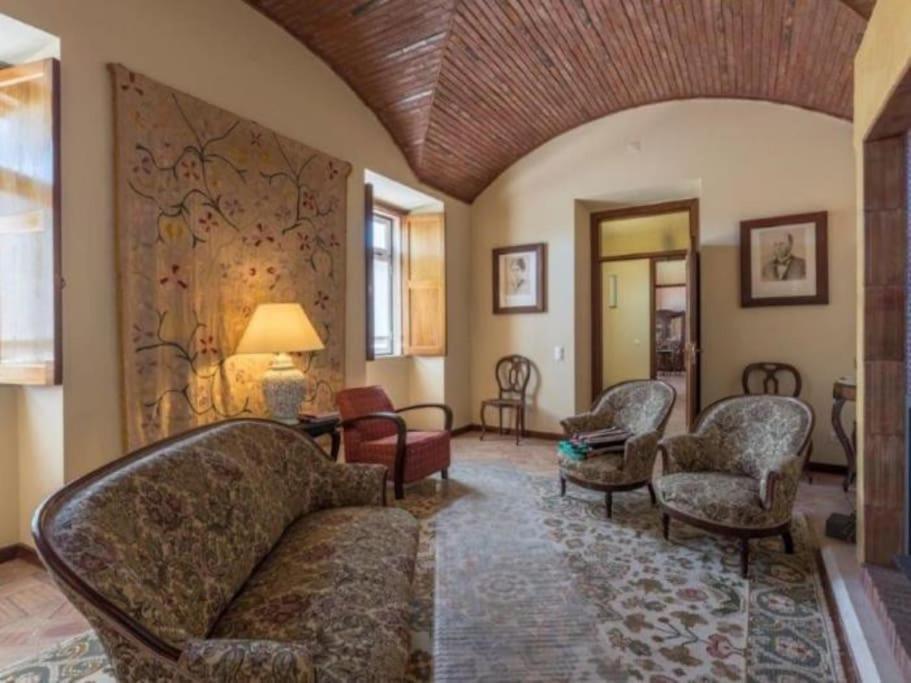 Villa Senhorial - Palace XIX & Privacy & Beach & Albufeira Old Town المظهر الخارجي الصورة