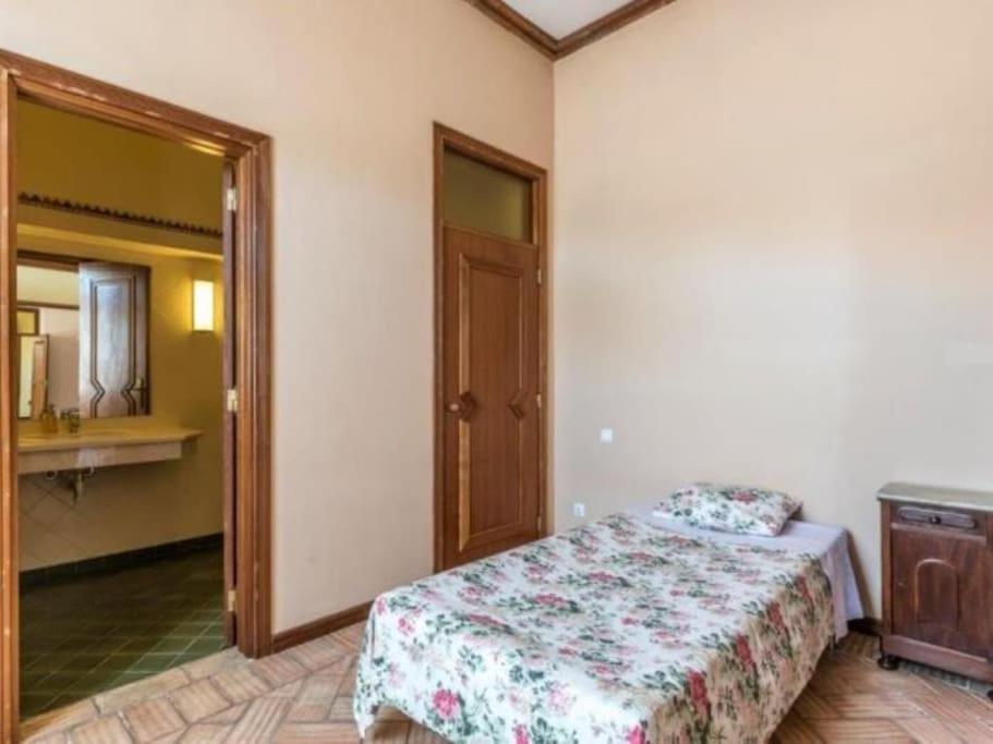Villa Senhorial - Palace XIX & Privacy & Beach & Albufeira Old Town المظهر الخارجي الصورة